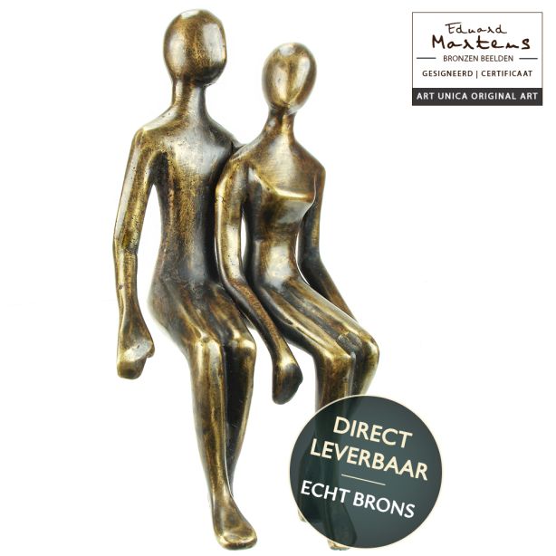 Bronzen beeldje Good Feelings man en vrouw zittend naast elkaar