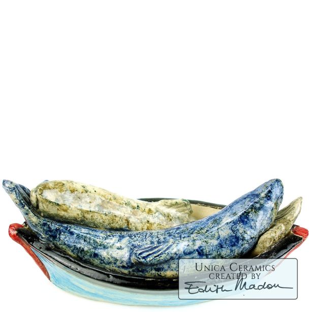 Love Boat Vissen in een bootje romantisch keramiek beeld Edith Madou Art Unica.
