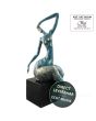 Bronzen beeld titel Bella, zittende vrouw John Frel Art Patina 