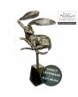 Bronzen Beeld Haas omkijkend Look at Me van Eduard Martens