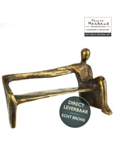 Een arm vrij bronzen beeld
