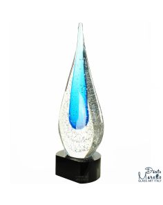 Vlam Glassculptuur op sokkel blauw met transparant