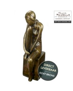 Bronzen beeldje Overdenkingen  Art Unica 