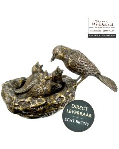 Vogelnest bronzen beeld